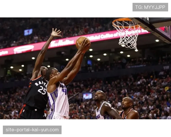 泰伦卢快船进攻空间优化 双塔阵容下外线投射稳定性